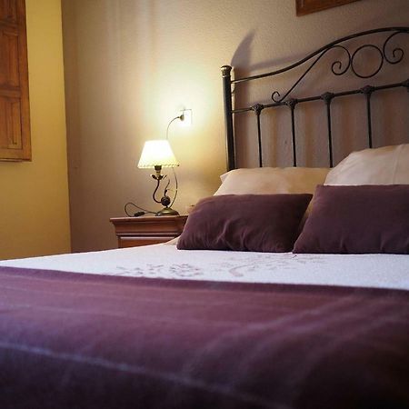 Hospedium Hostal Almanzor Navarredonda de Gredos Exterior photo