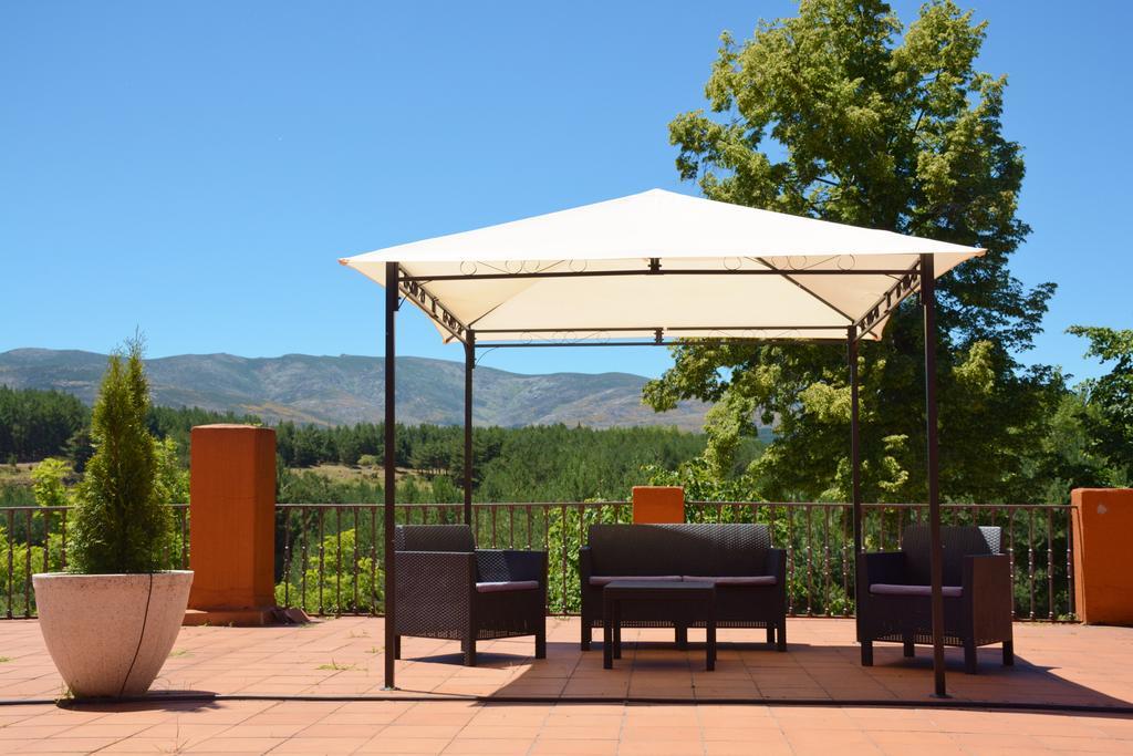Hospedium Hostal Almanzor Navarredonda de Gredos Exterior photo