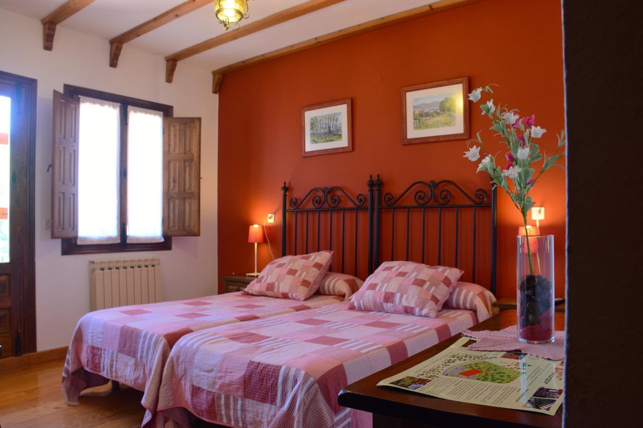 Hospedium Hostal Almanzor Navarredonda de Gredos Exterior photo