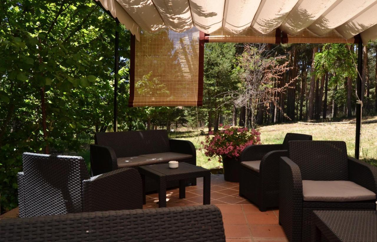 Hospedium Hostal Almanzor Navarredonda de Gredos Exterior photo