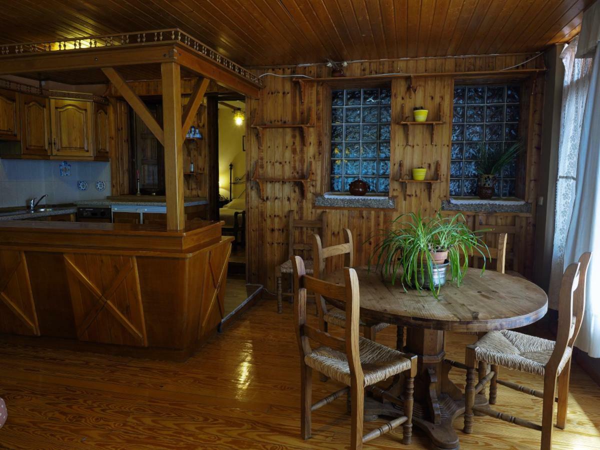 Hospedium Hostal Almanzor Navarredonda de Gredos Exterior photo